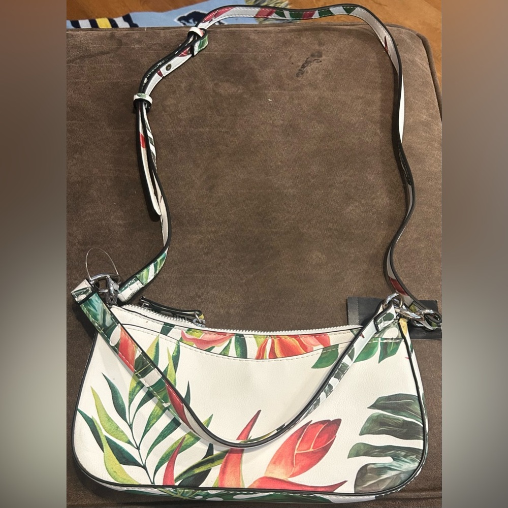 NWT Alfant Floral & White Shoulder Bag